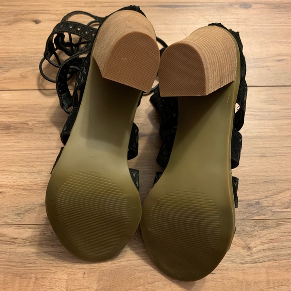 NIB Steve Madden Leather Gladiator Lace Up Heels - Picture 6 of 16
